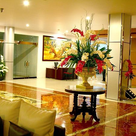 Grand Royal Taliwang Hotel Экстерьер фото