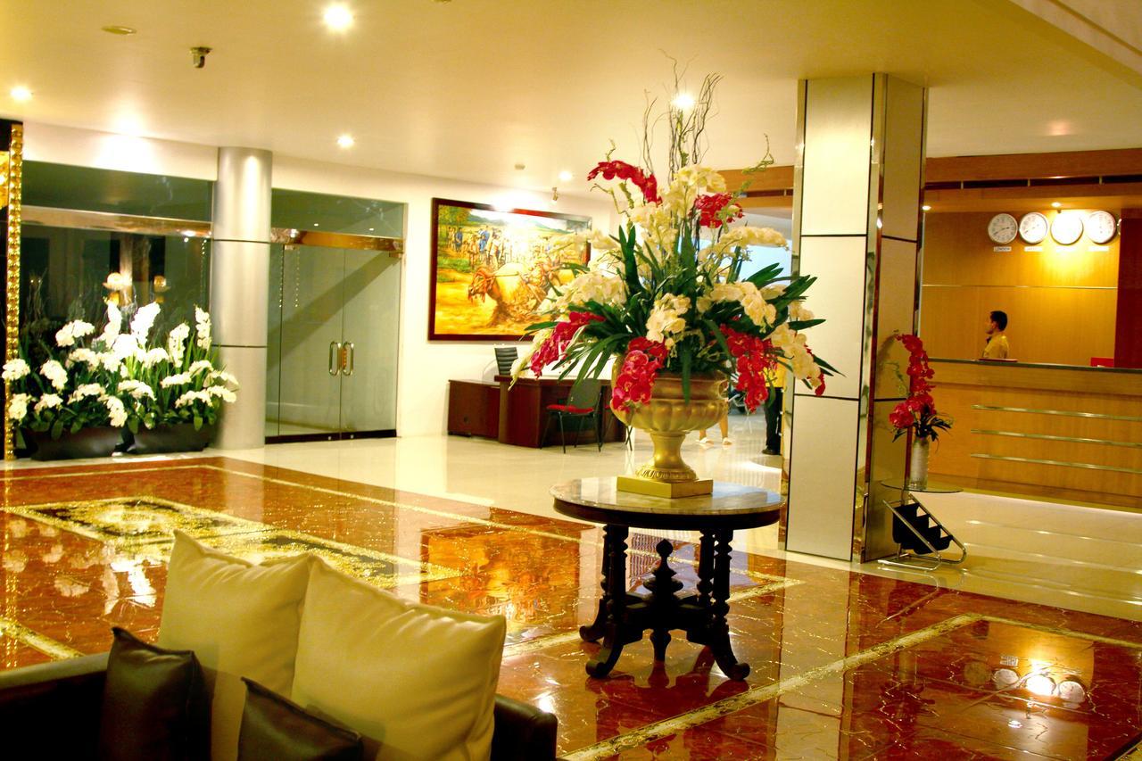 Grand Royal Taliwang Hotel Экстерьер фото